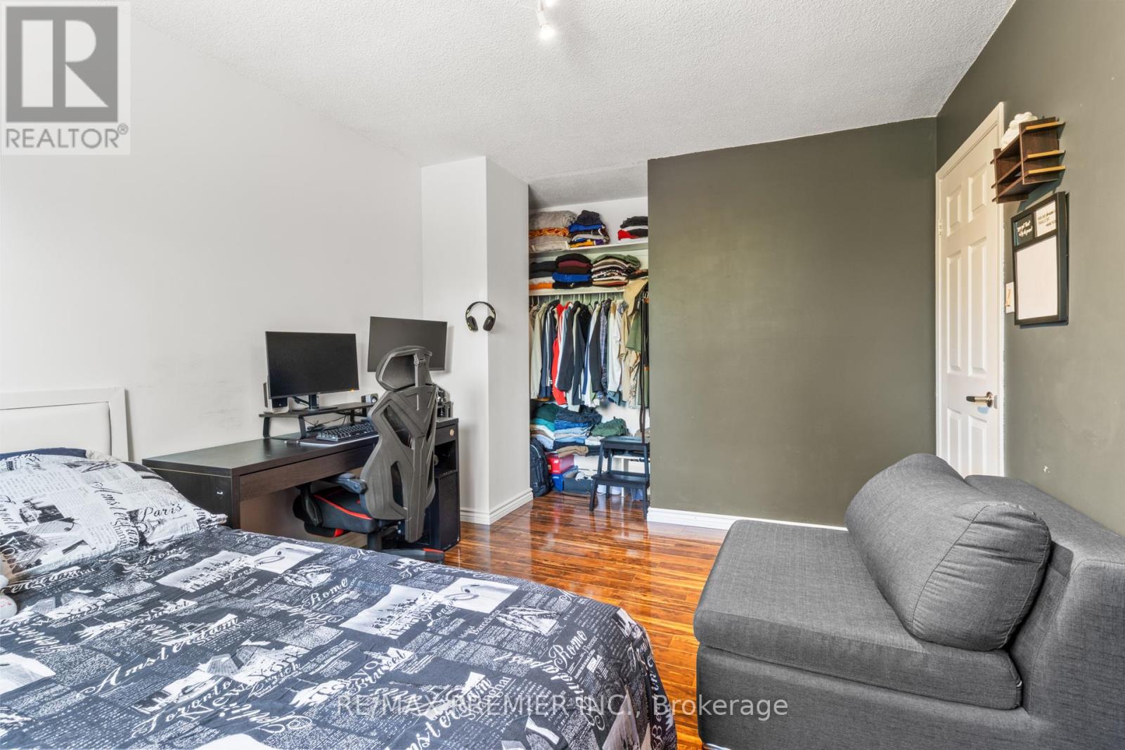 Photo 46 of 26 Ecclestone Drive, Brampton ON