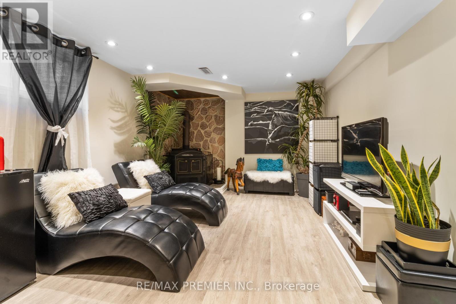 Photo 34 of 26 Ecclestone Drive, Brampton ON
