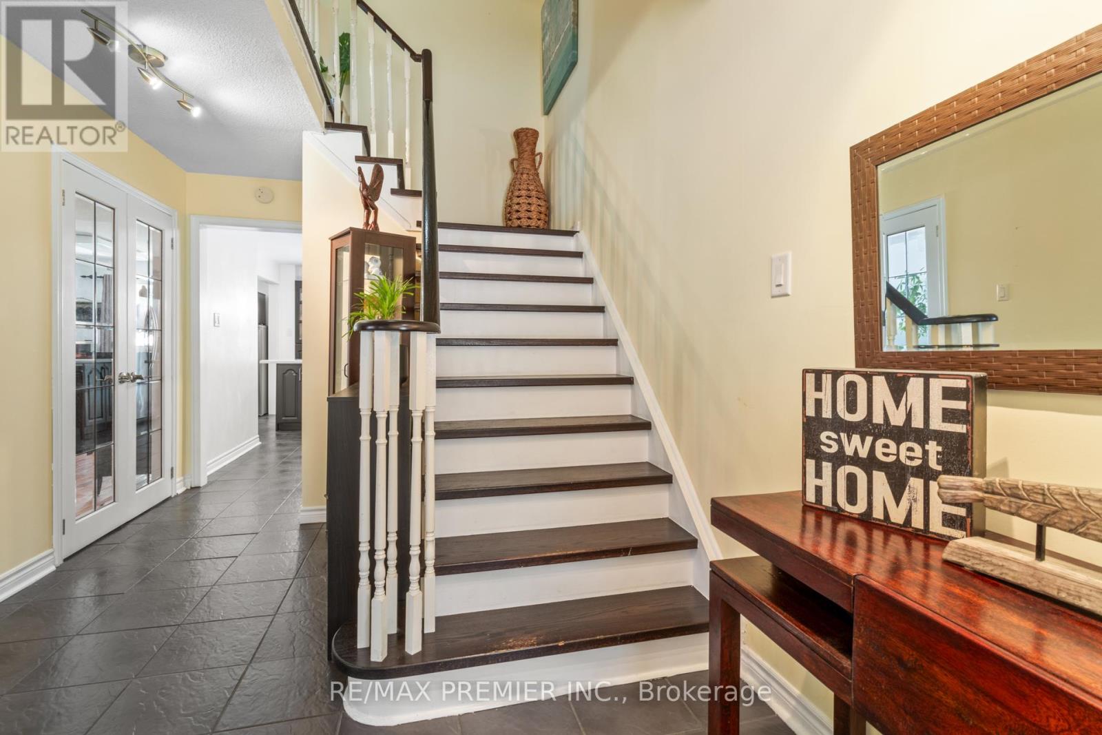 Photo 27 of 26 Ecclestone Drive, Brampton ON