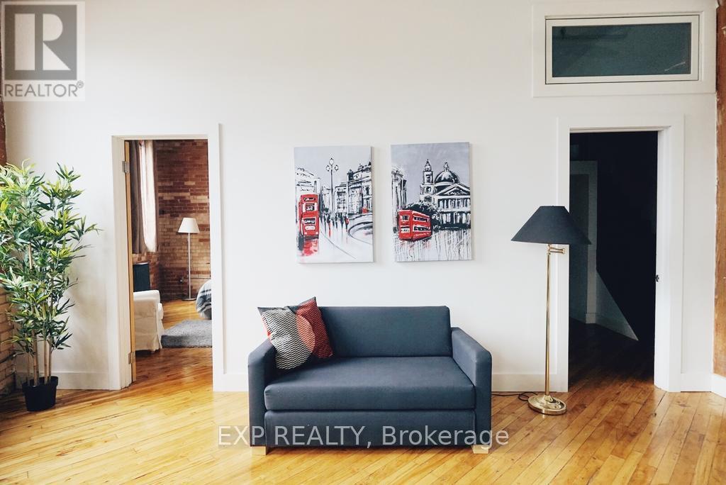 Photo 21 of 2480 Dundas Street W, Toronto ON