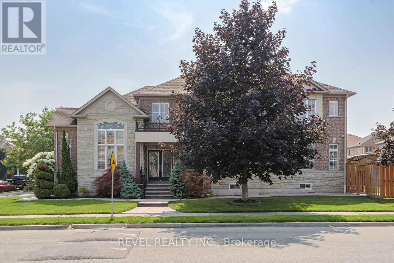 Photo 17 of 56 Redwillow Road, Brampton ON