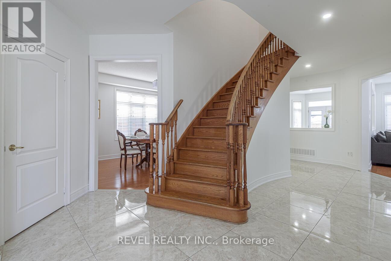 Photo 3 of 56 Redwillow Road, Brampton ON