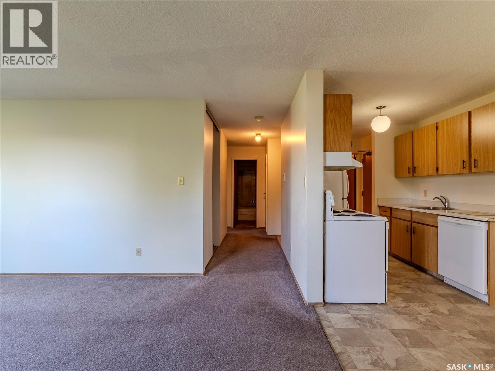 Photo 11 of 1637 425 115th Street E, Saskatoon SK