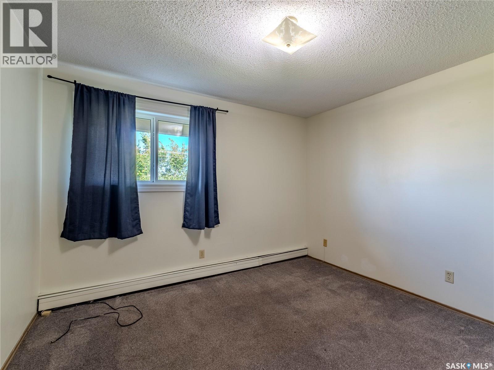 Photo 14 of 1637 425 115th Street E, Saskatoon SK