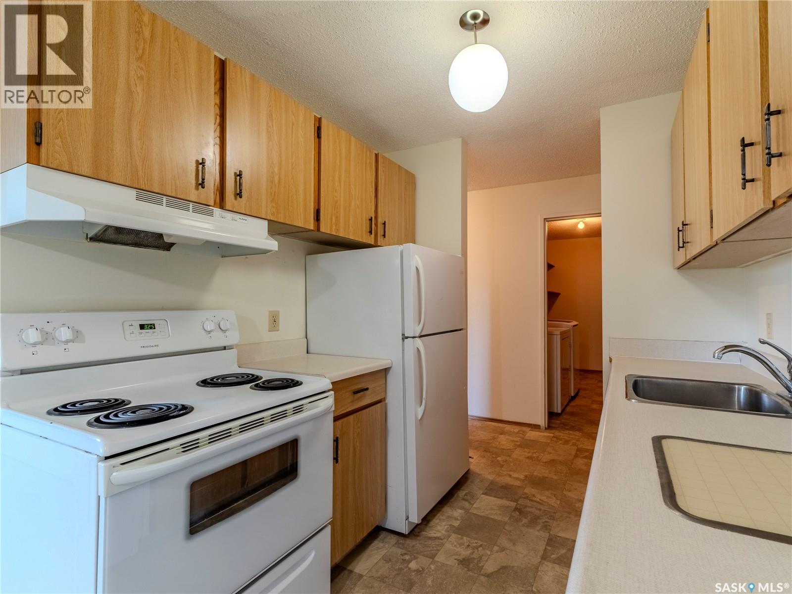 Photo 9 of 1637 425 115th Street E, Saskatoon SK