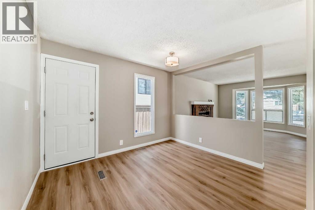 Single Family House 4 Level for Sale in  Sandstone Road NW Sandstone Valley Calgary 