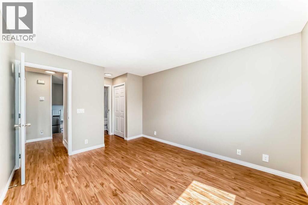 Single Family House 4 Level for Sale in  Sandstone Road NW Sandstone Valley Calgary 