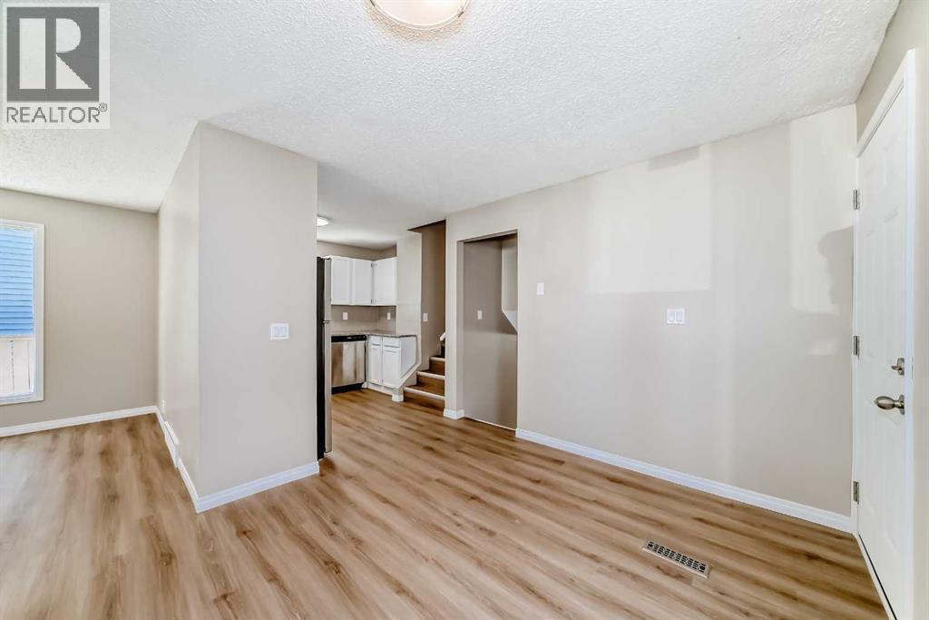 Single Family House 4 Level for Sale in  Sandstone Road NW Sandstone Valley Calgary 