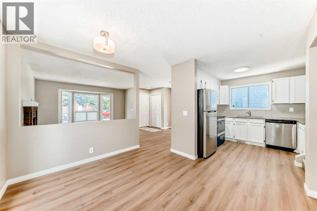 Single Family House 4 Level for Sale in  Sandstone Road NW Sandstone Valley Calgary 