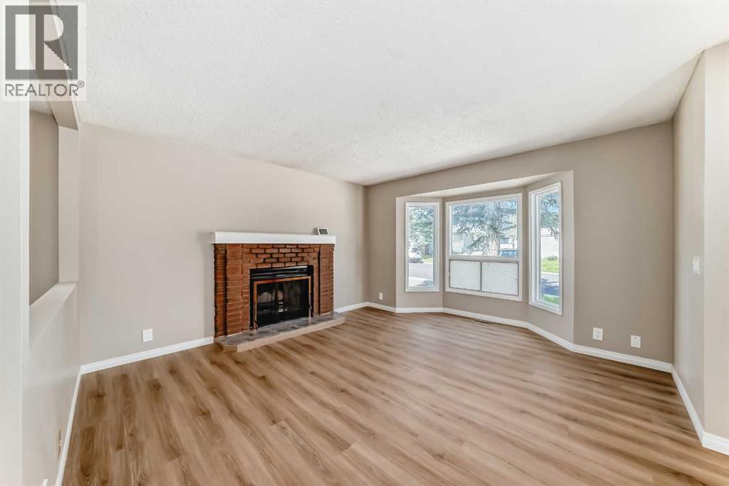 Single Family House 4 Level for Sale in  Sandstone Road NW Sandstone Valley Calgary 