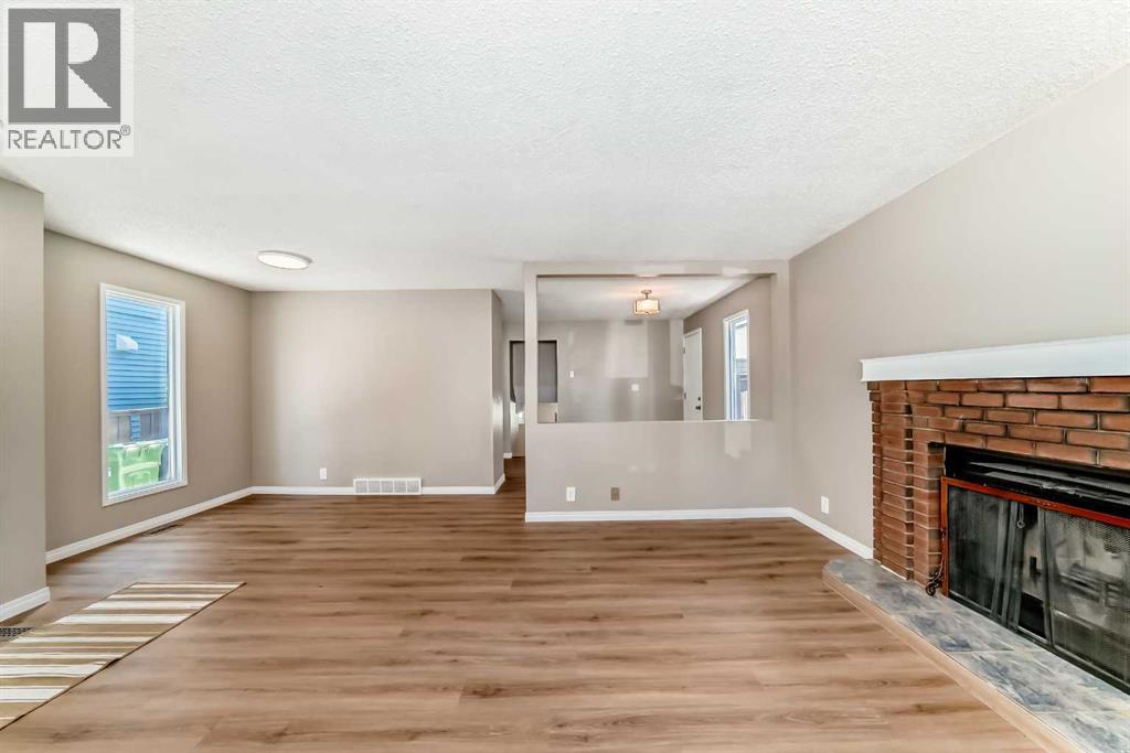 Single Family House 4 Level for Sale in  Sandstone Road NW Sandstone Valley Calgary 
