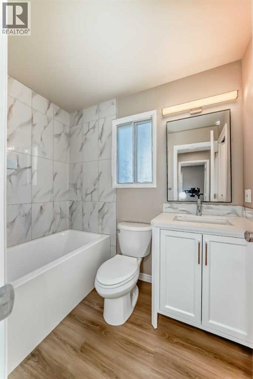 Single Family House 4 Level for Sale in  Sandstone Road NW Sandstone Valley Calgary 
