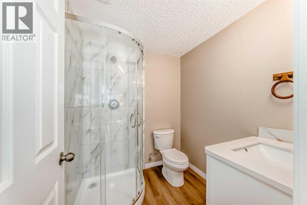 Single Family House 4 Level for Sale in  Sandstone Road NW Sandstone Valley Calgary 