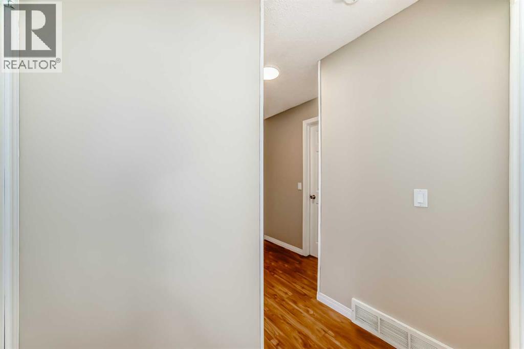 Single Family House 4 Level for Sale in  Sandstone Road NW Sandstone Valley Calgary 