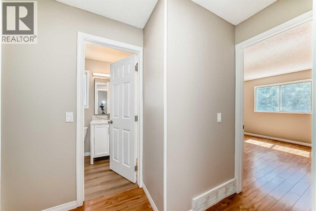 Single Family House 4 Level for Sale in  Sandstone Road NW Sandstone Valley Calgary 