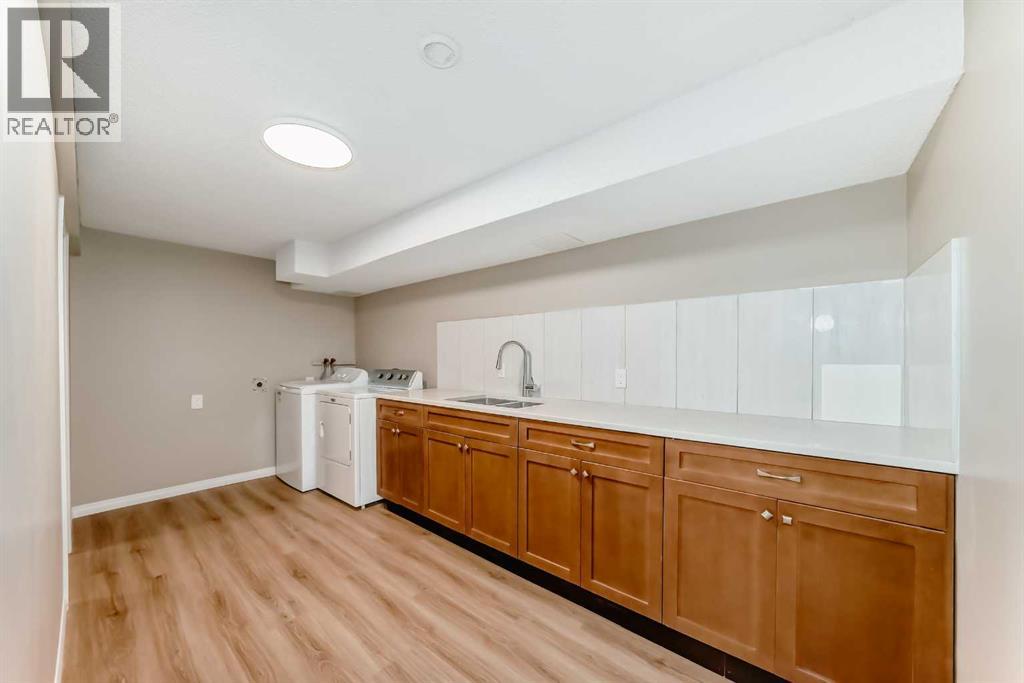 Single Family House 4 Level for Sale in  Sandstone Road NW Sandstone Valley Calgary 