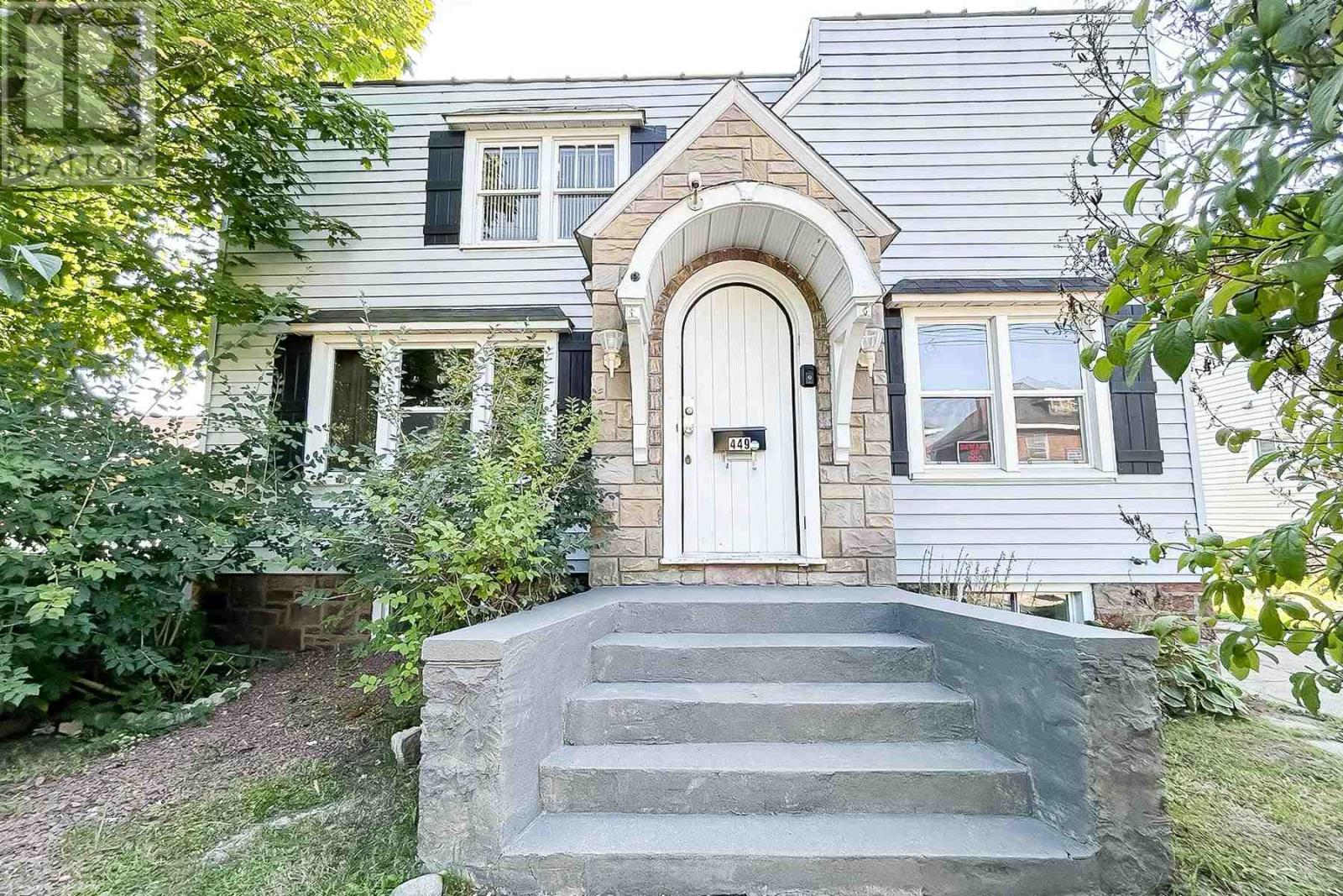 Photo 1 of 449 Wellington St, Sault Ste Marie ON