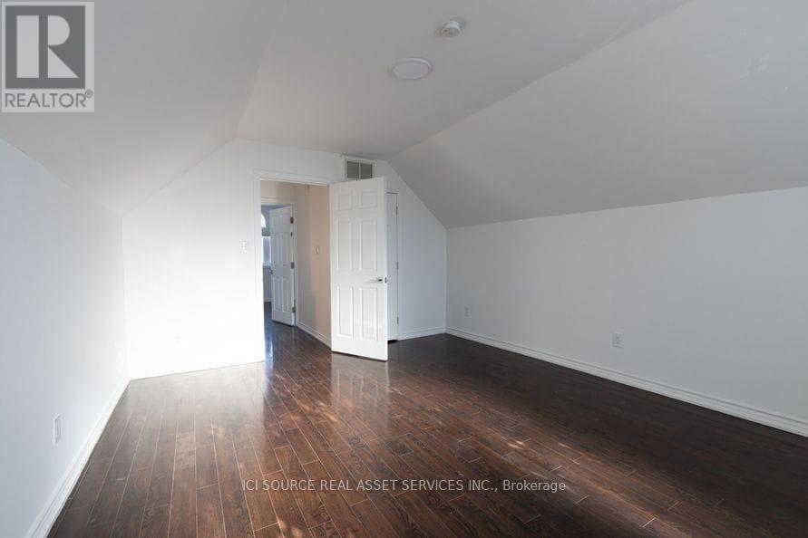 Photo 9 of C 1111 Gerrard Street E, Toronto ON