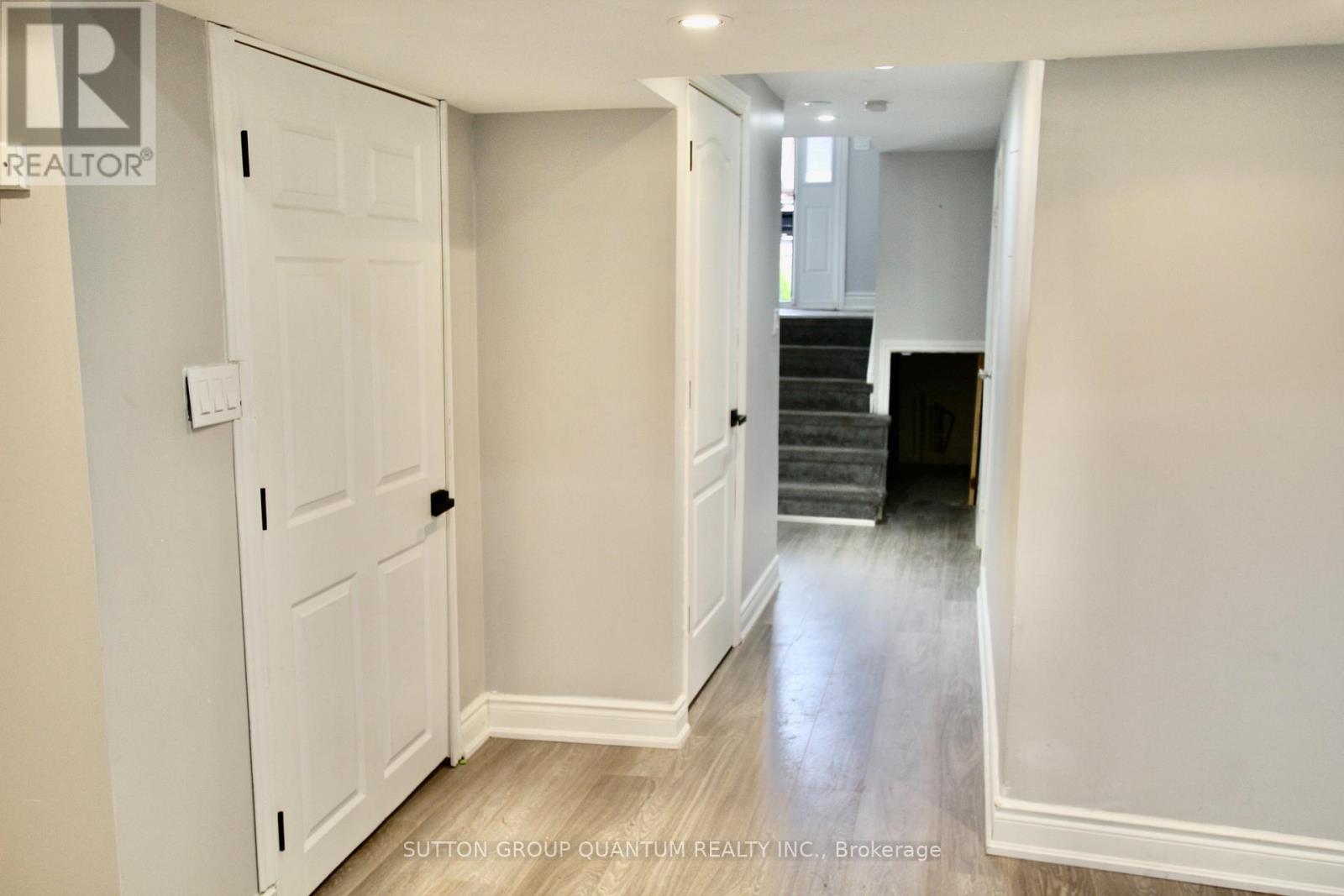 Photo 12 of 25 6780 Formentera Avenue, Mississauga ON