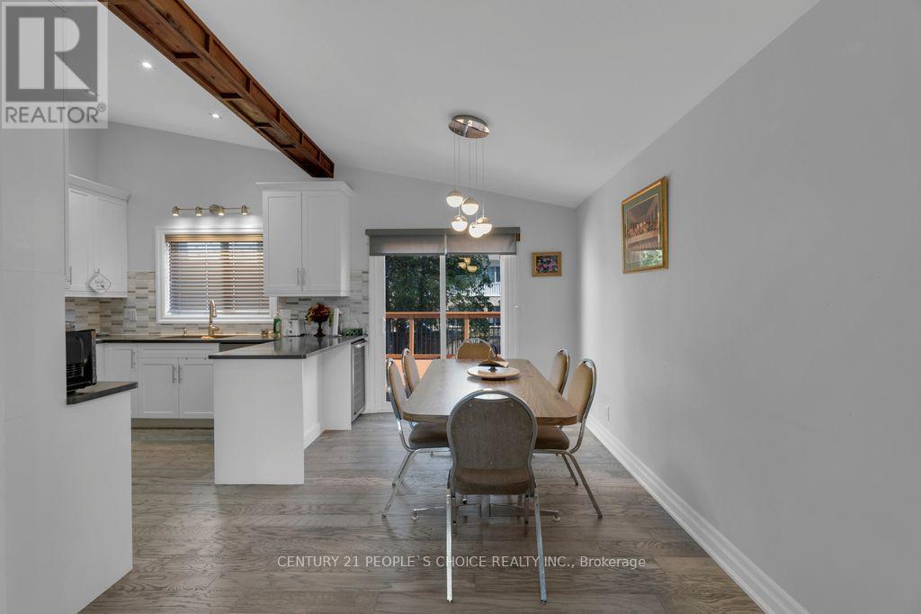 Photo 11 of 71 Bay Sands Drive, Wasaga Beach ON