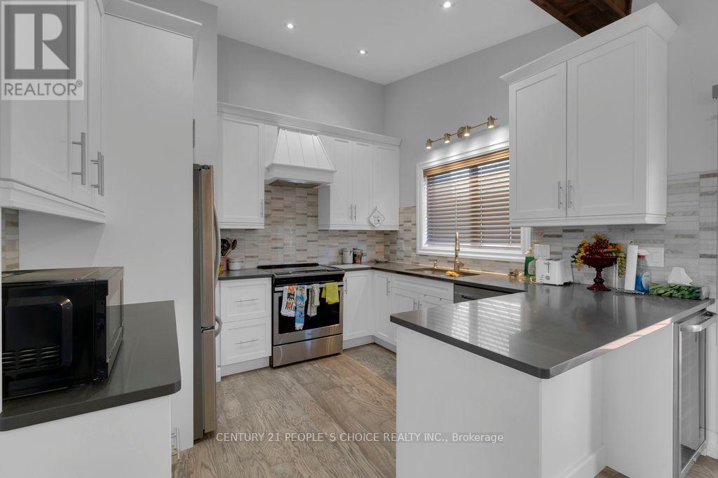 Photo 8 of 71 Bay Sands Drive, Wasaga Beach ON