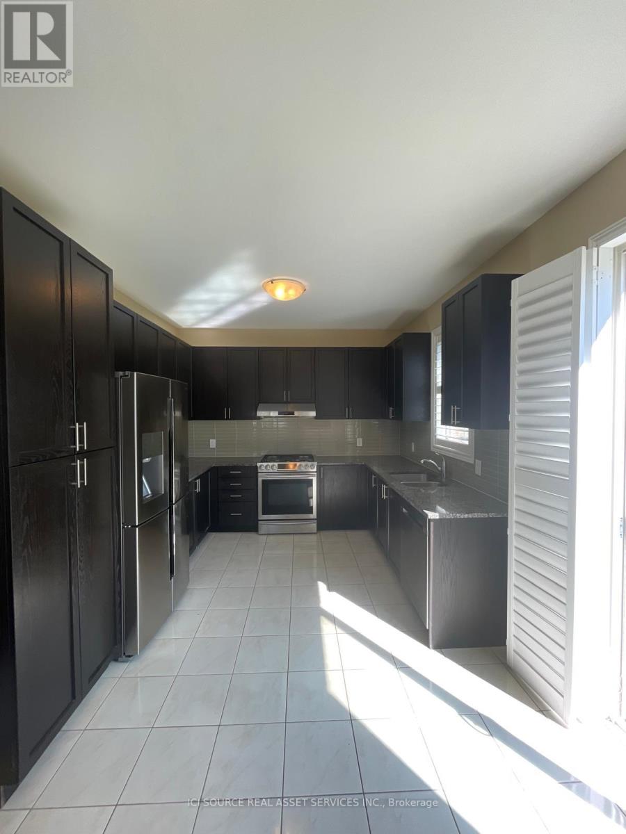 Photo 4 of 393 Royal West Drive, Brampton ON