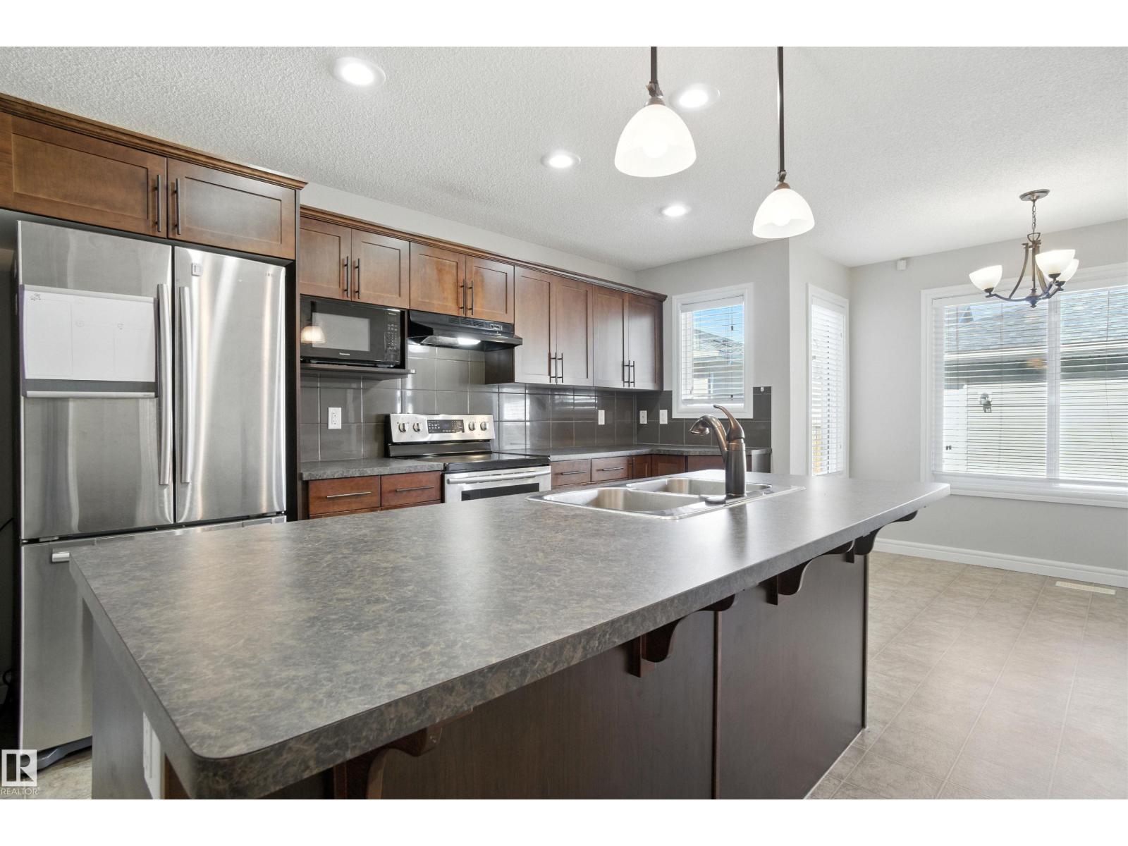 Photo 11 of 2424 Glenridding Bv Sw, Edmonton AB