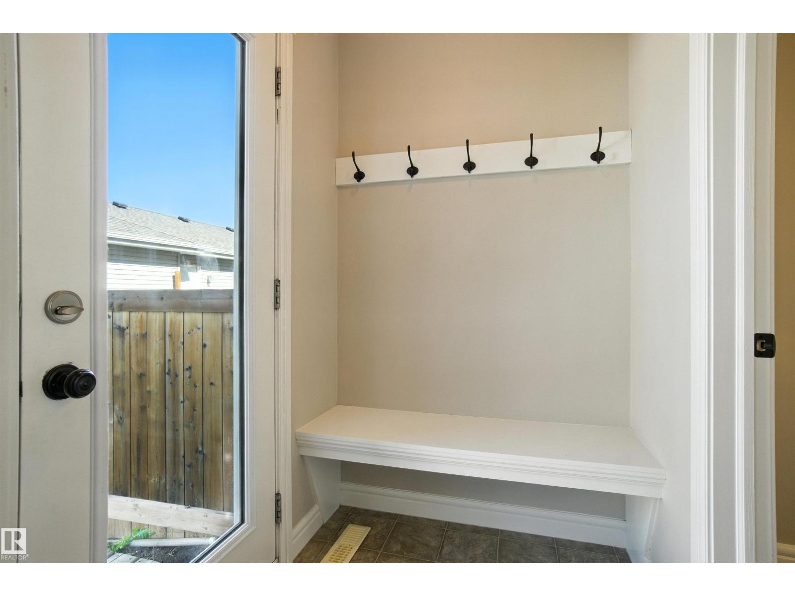 Photo 16 of 2424 Glenridding Bv Sw, Edmonton AB