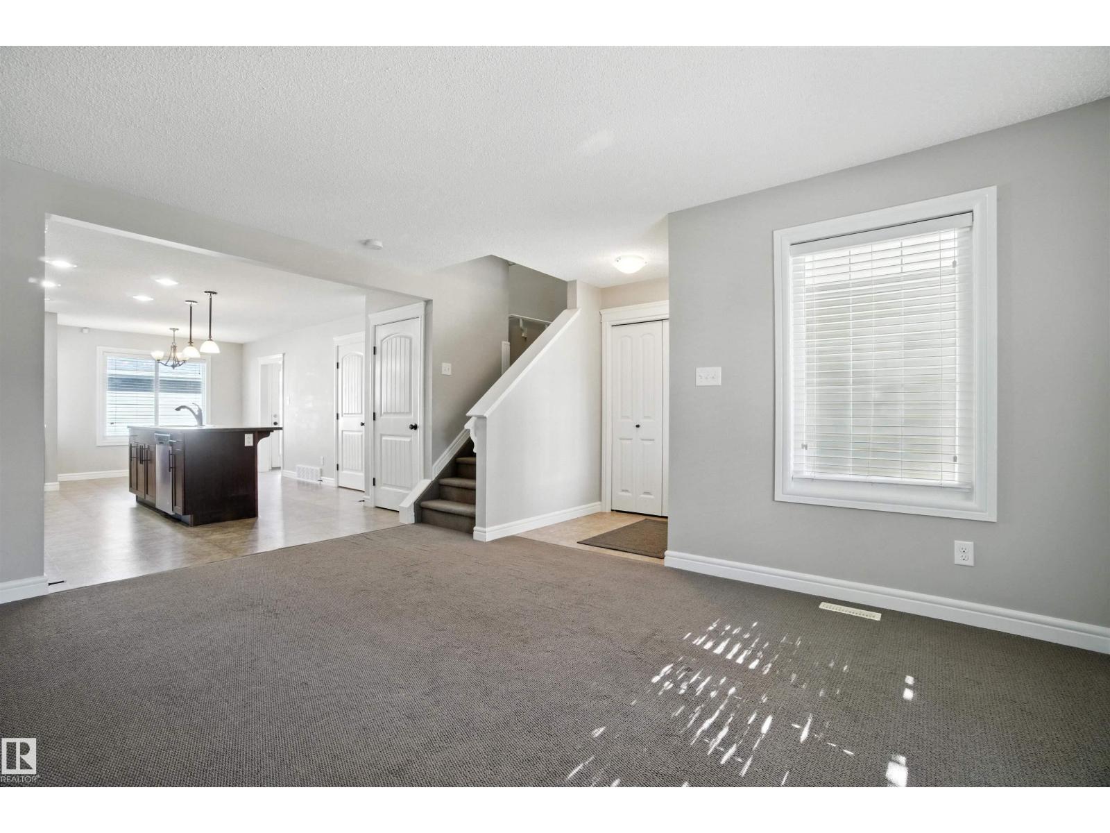 Photo 9 of 2424 Glenridding Bv Sw, Edmonton AB