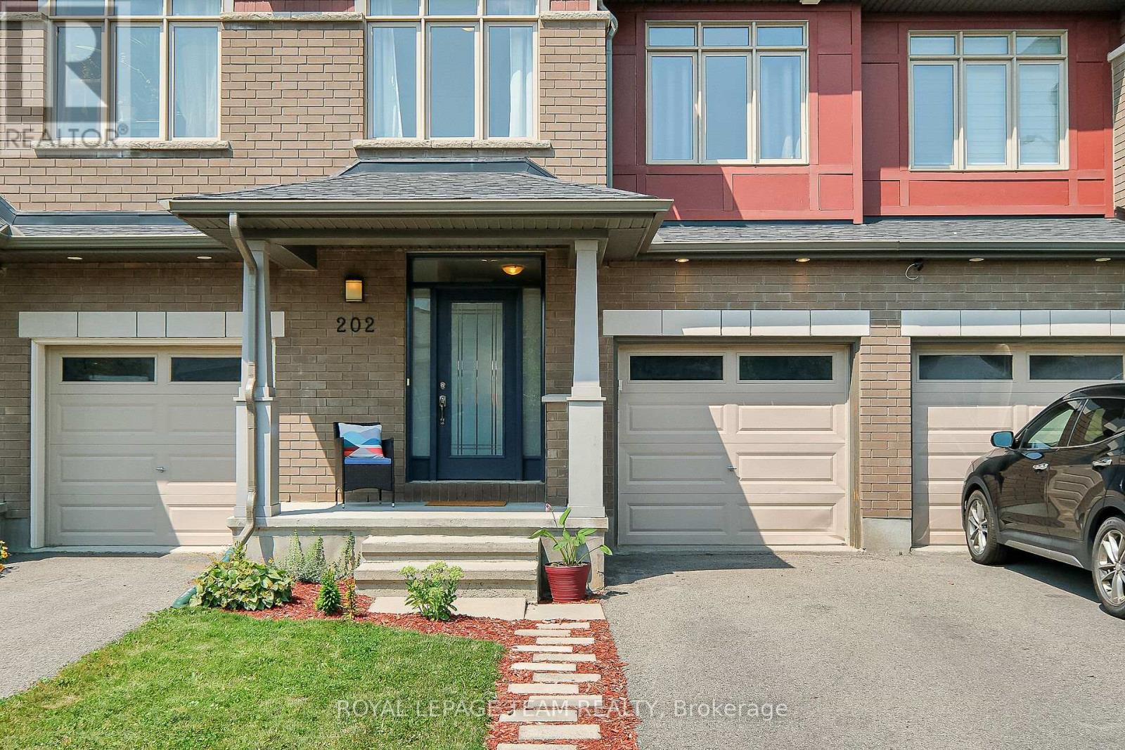 Attached Garage w/convenient inside entry!