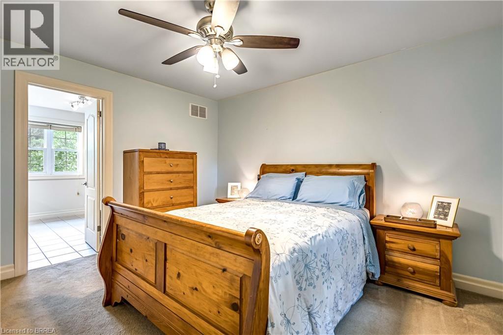 Photo 39 of 144 Glenwood Drive, Brantford ON