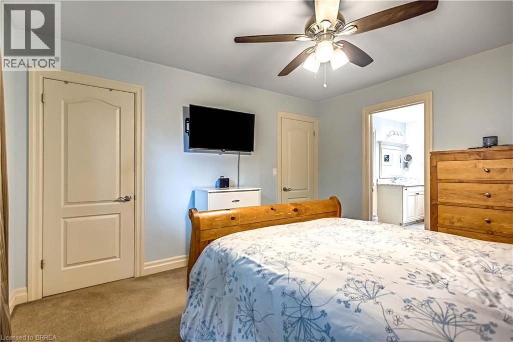 Photo 46 of 144 Glenwood Drive, Brantford ON