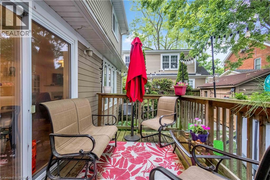 Photo 13 of 144 Glenwood Drive, Brantford ON