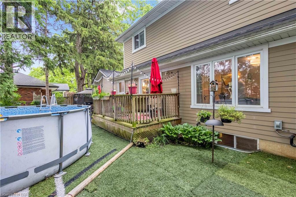 Photo 2 of 144 Glenwood Drive, Brantford ON