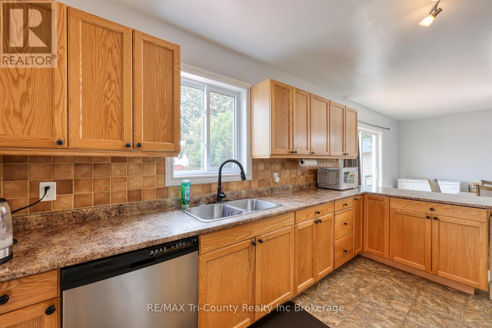 Photo 29 of 180 Talbot Street, Norfolk ON