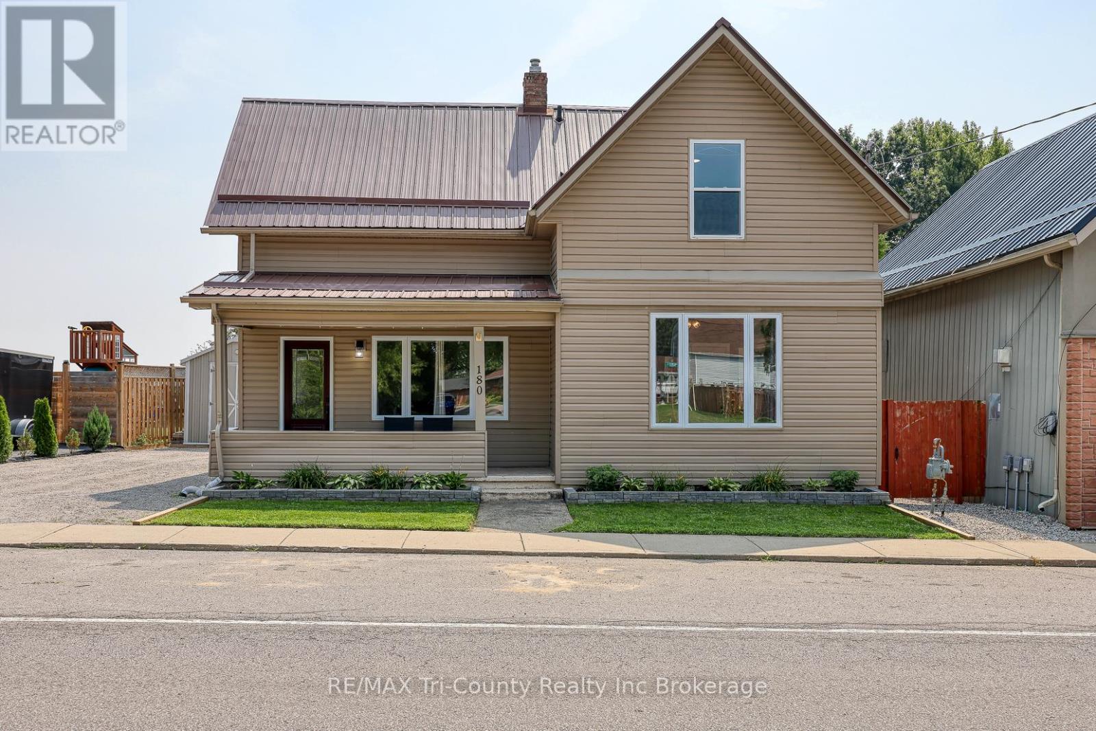 Photo 3 of 180 Talbot Street, Norfolk ON