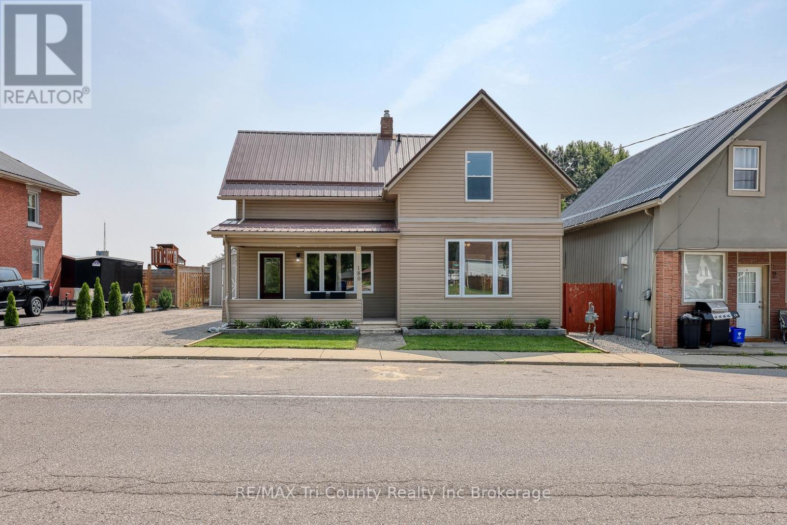 Photo 4 of 180 Talbot Street, Norfolk ON