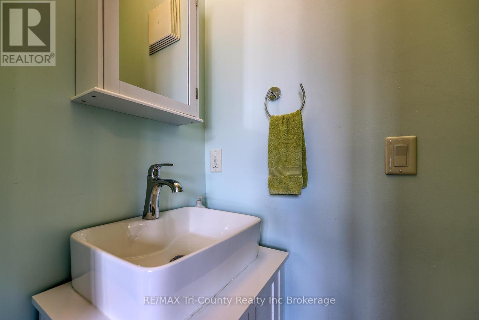 Photo 41 of 180 Talbot Street, Norfolk ON