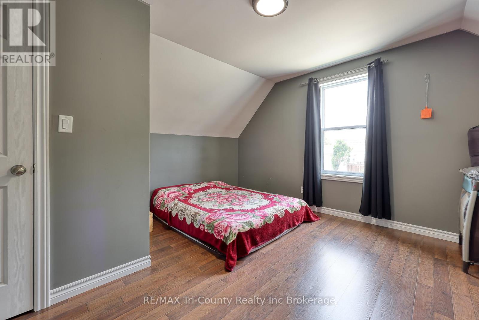 Photo 45 of 180 Talbot Street, Norfolk ON