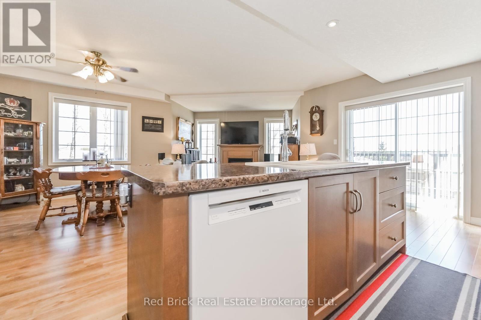 Photo 10 of 207 6492 Gerrie Road, Centre Wellington ON