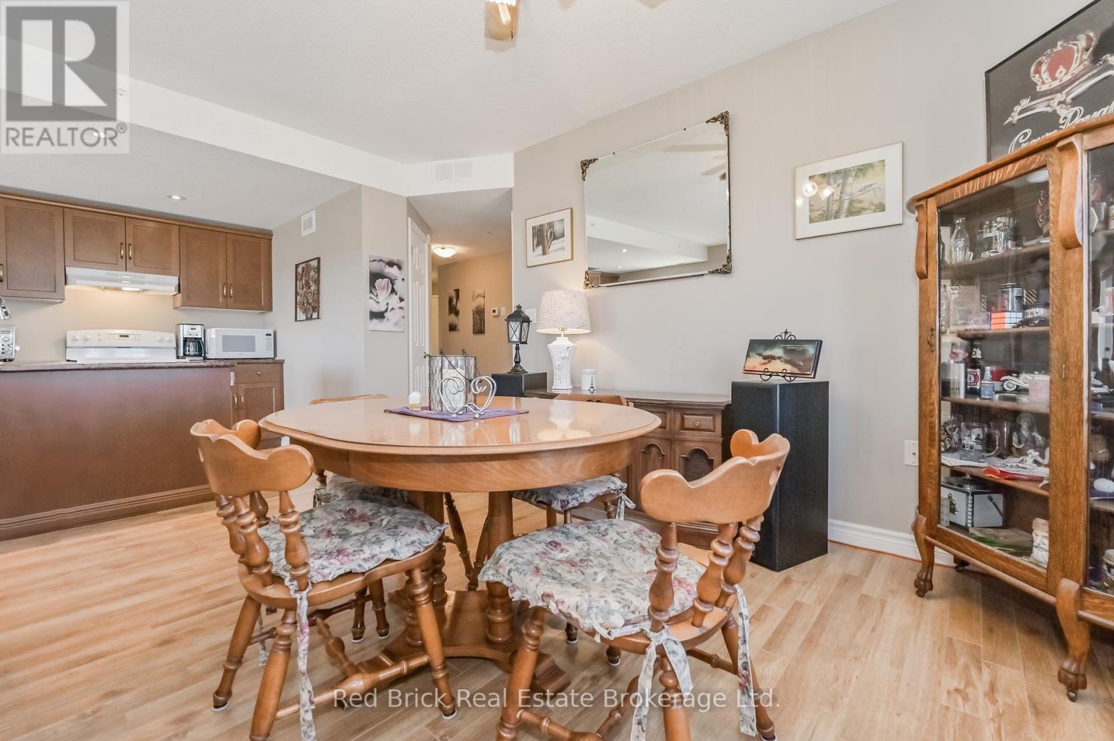 Photo 11 of 207 6492 Gerrie Road, Centre Wellington ON