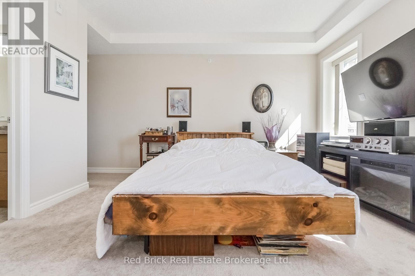 Photo 16 of 207 6492 Gerrie Road, Centre Wellington ON
