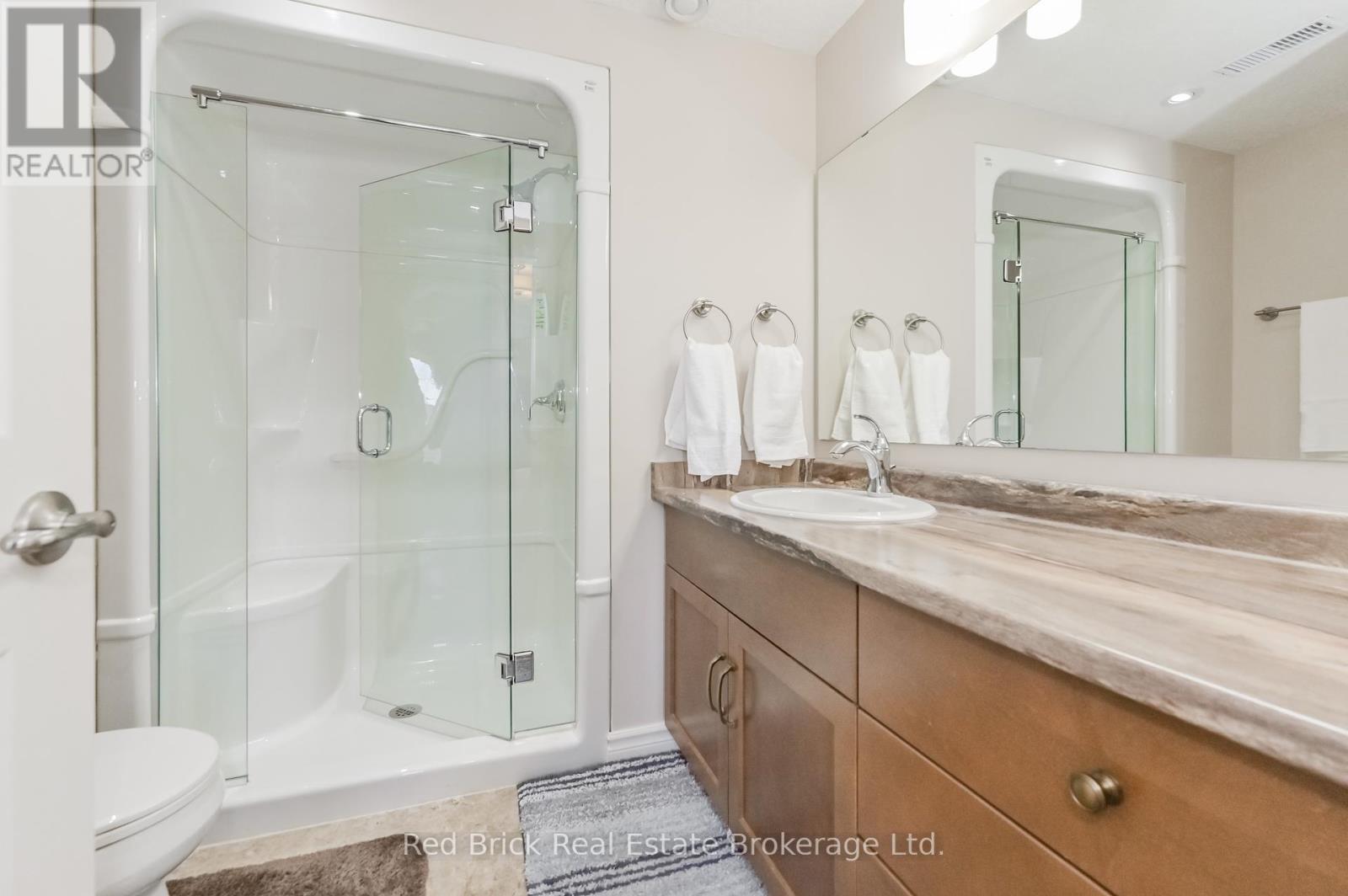 Photo 18 of 207 6492 Gerrie Road, Centre Wellington ON