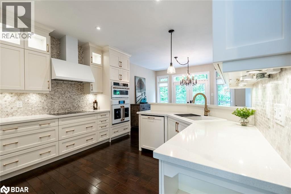 Photo 4 of 11 Emerald Terrace, Oromedonte ON