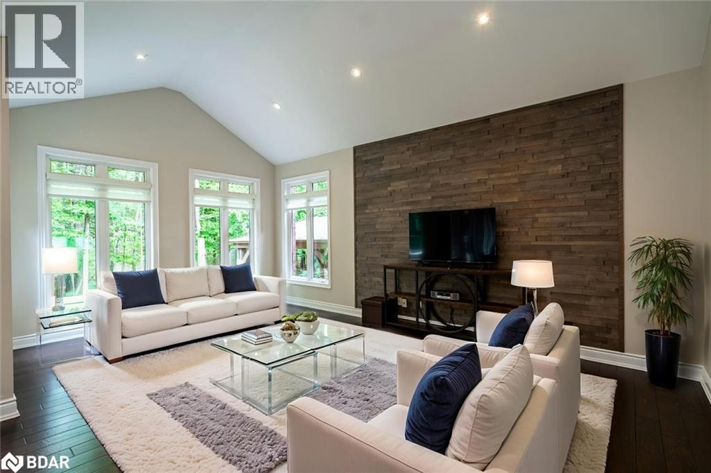 Photo 8 of 11 Emerald Terrace, Oromedonte ON