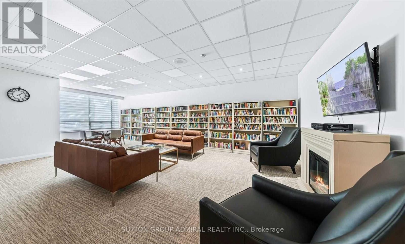 Photo 36 of 604 7 Townsgate Drive, Vaughan ON