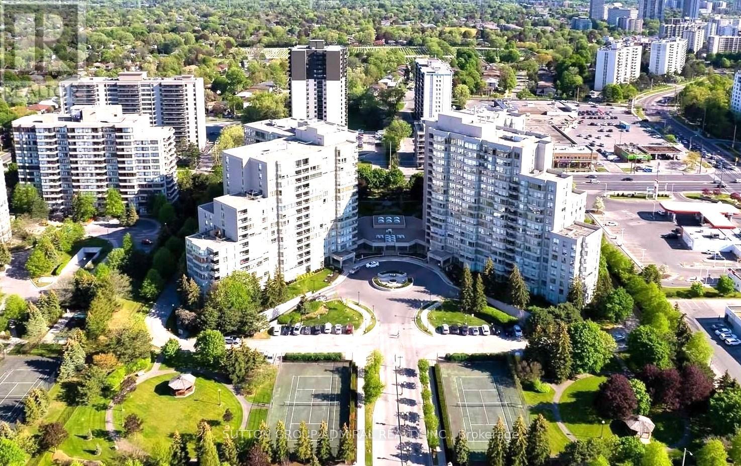 Photo 38 of 604 7 Townsgate Drive, Vaughan ON