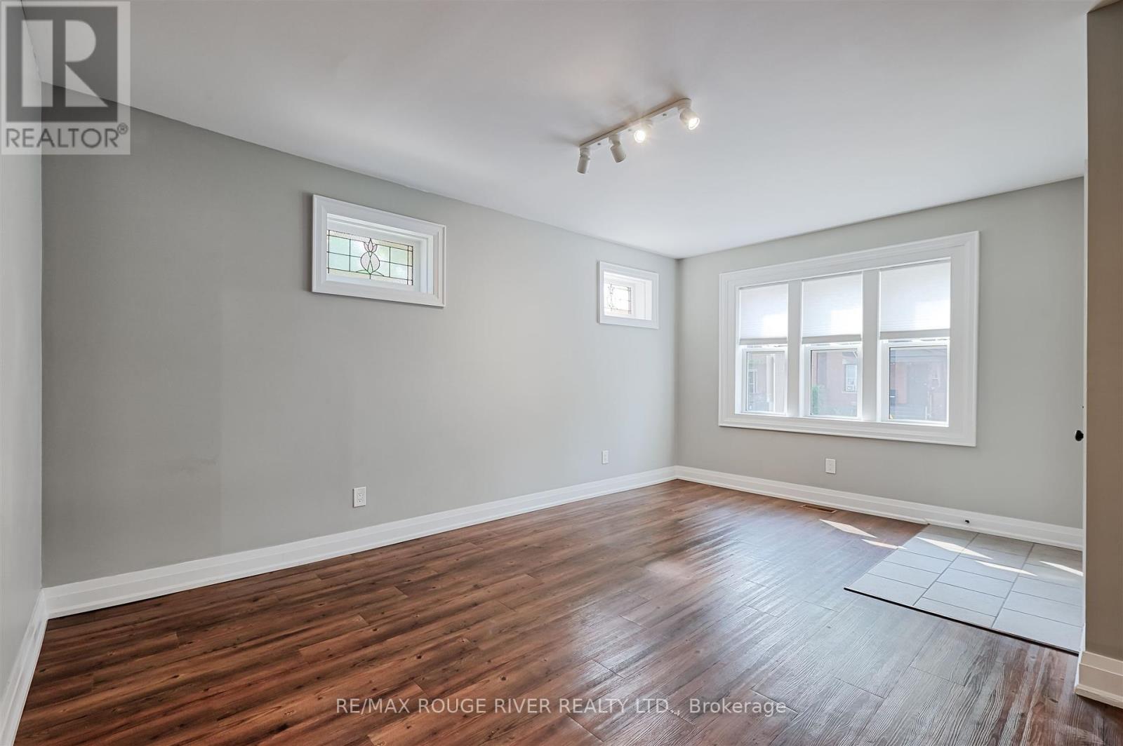Photo 7 of 498 Annette Street, Toronto ON
