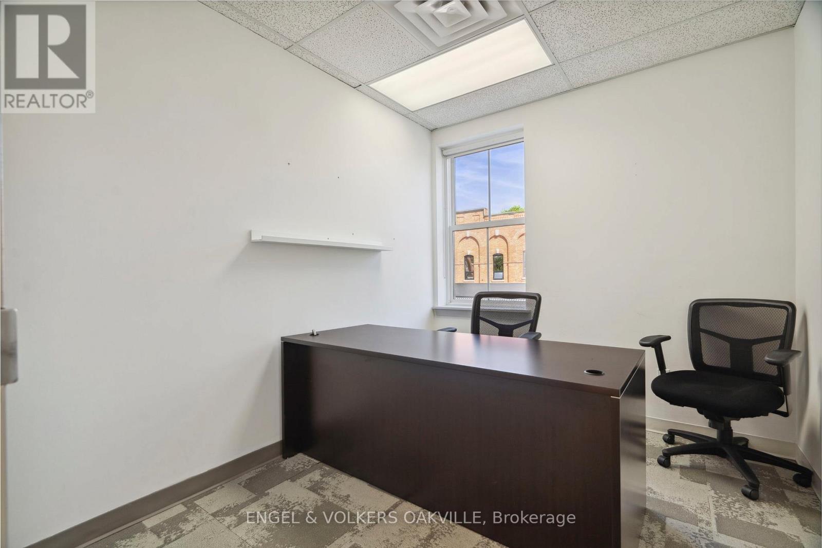 Photo 30 of 125 Lakeshore Road E, Oakville ON