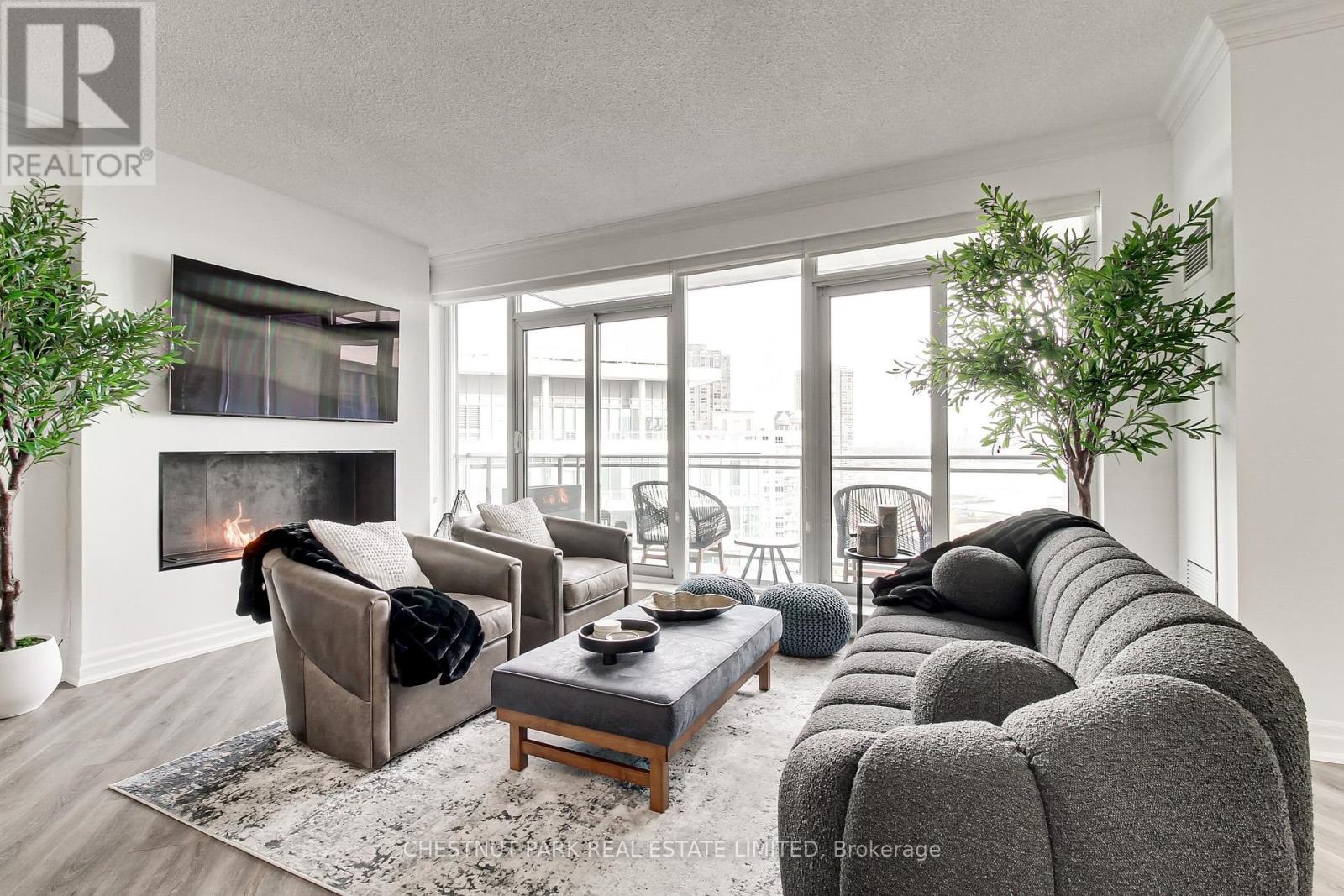 Photo 11 of 1805 2121 Lake Shore Boulevard W, Toronto ON